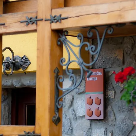 مزرعة للإقامة Tourist Farm Ob Izviru Krupe *