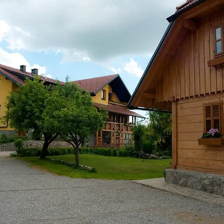 Tourist Farm Ob Izviru Krupe 农家乐 Semic