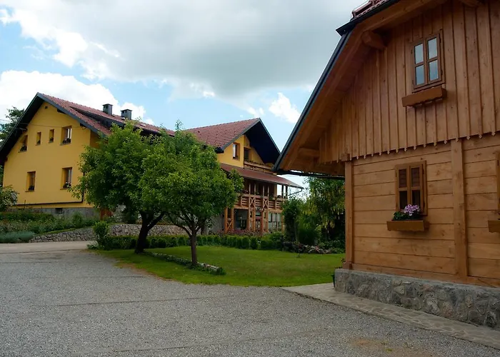 Tourist Farm Ob Izviru Krupe Farma Semic